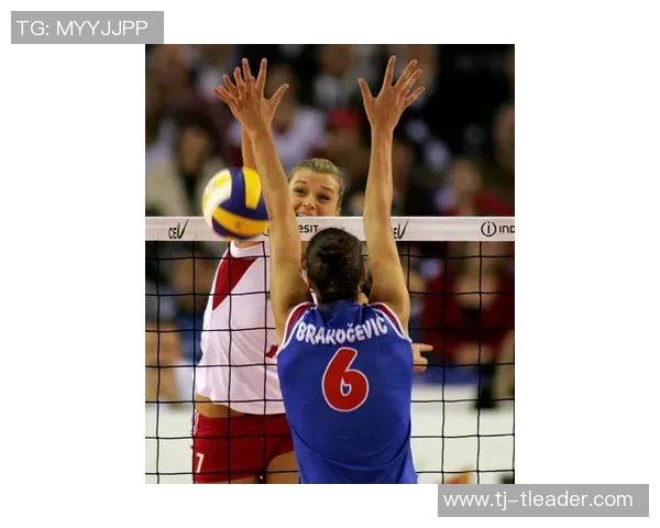 女欧锦赛精彩对决德国女足迎战丹麦女足争夺晋级名额