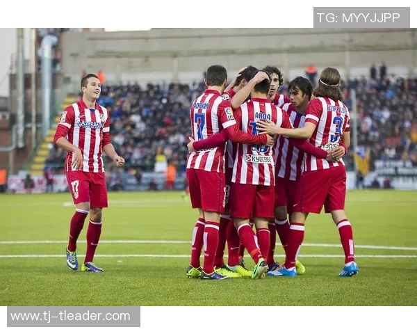 圣安德鲁与马德里竞技的精彩对决揭示足球战术的较量与激情