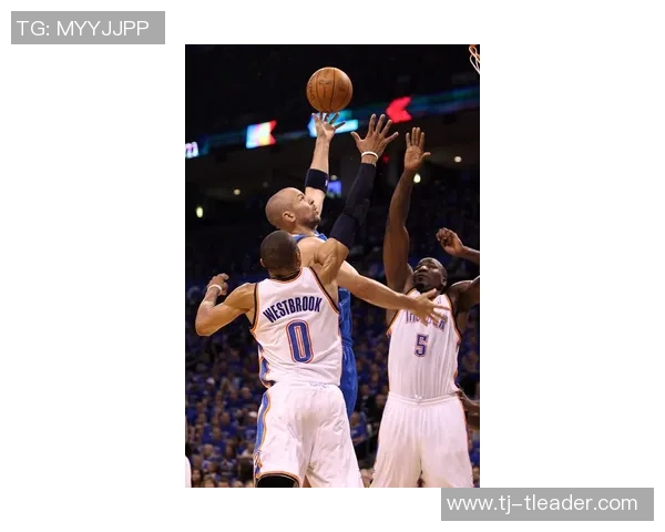 小牛队与雷霆队西部决赛第四场激战回顾与精彩瞬间分析