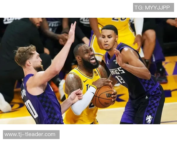 2018年11月11日国王队与湖人队激烈对决精彩回顾与赛后分析