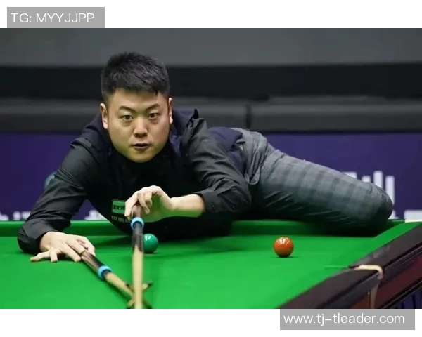 丁俊晖与梁文博赛后精彩对话回顾与比赛心得分享