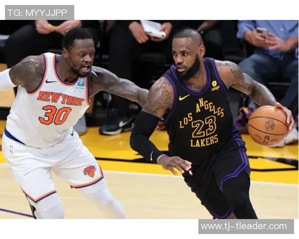 洛杉矶湖人与纽约对决展现篮球魅力与激情的巅峰之战