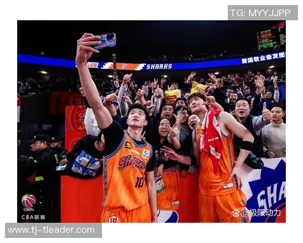 CBA广东队与深圳队半决赛激战正酣谁能晋级总决赛争夺冠军荣耀