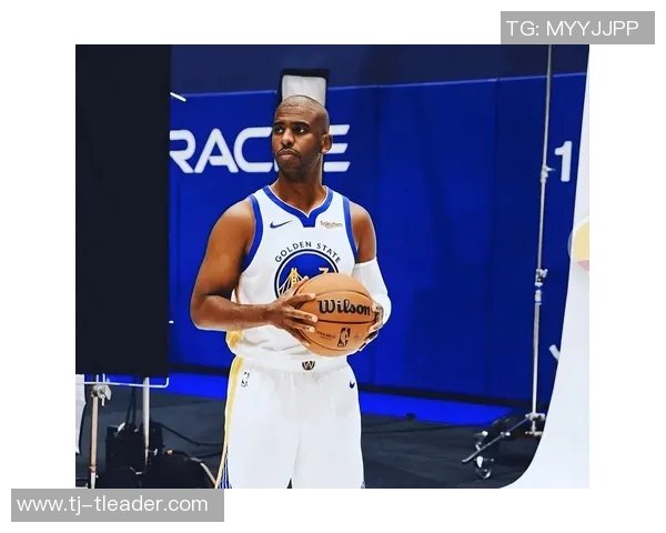 克里斯保罗的传奇职业生涯与篮球智慧的完美结合 克里斯保罗的传奇职业生涯与篮球智慧的完美结合