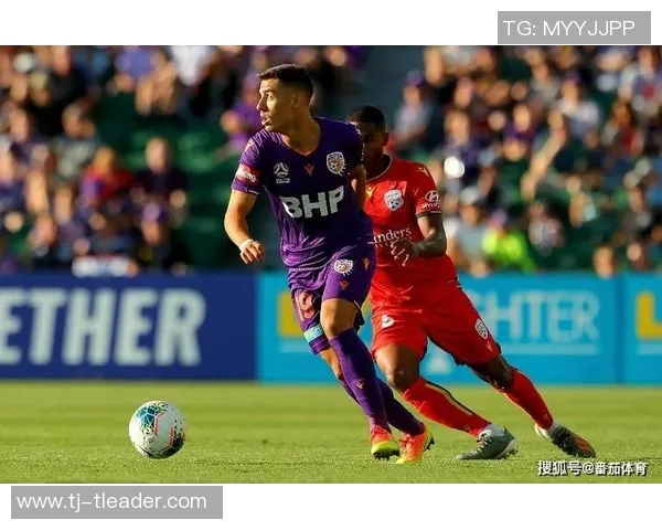 伯斯光荣与阿德莱的激烈对决展现足球魅力与团队精神的巅峰较量 伯斯光荣与阿德莱的激烈对决展现足球魅力与团队精神的巅峰较量